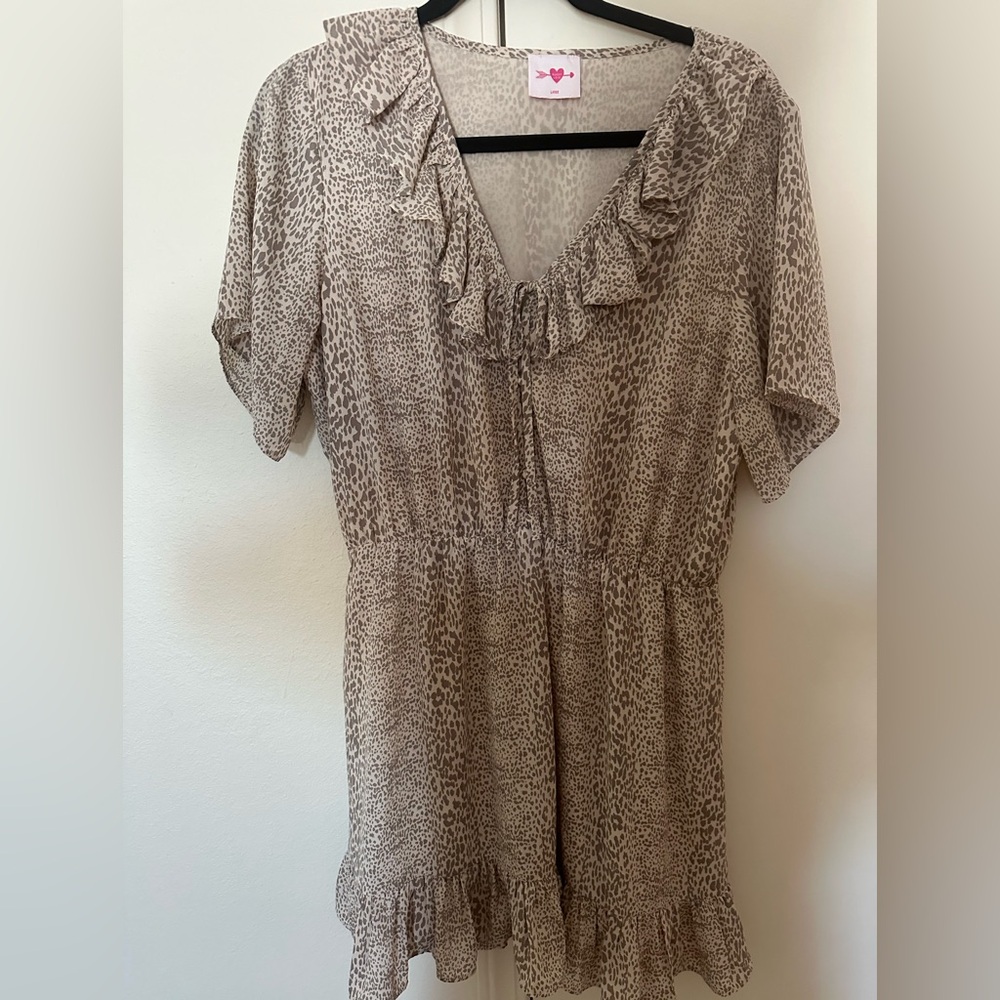 BuddyLove Leopard Print Ruffle V-Neck Dress